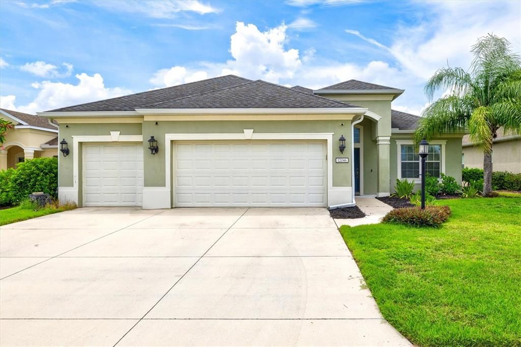 12046 FOREST PARK CIRCLE, Bradenton, FL 34211