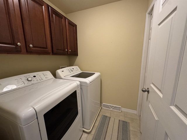 2825 Holiday Drive, Janesville, WI 53545