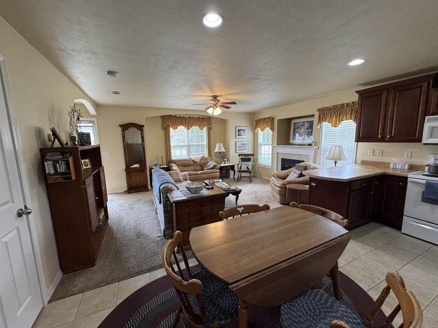 2825 Holiday Drive, Janesville, WI 53545