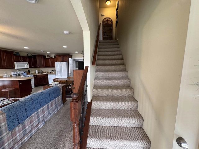 2825 Holiday Drive, Janesville, WI 53545