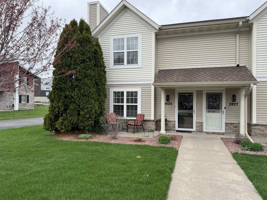 2825 Holiday Drive, Janesville, WI 53545