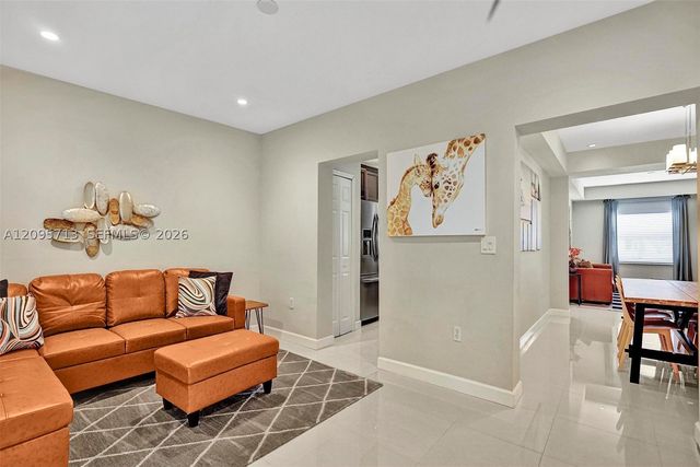 6550 SW 52nd Ter, South Miami, FL 33155