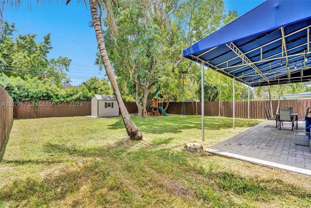 6550 SW 52nd Ter, South Miami, FL 33155