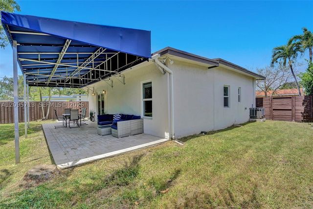 6550 SW 52nd Ter, South Miami, FL 33155