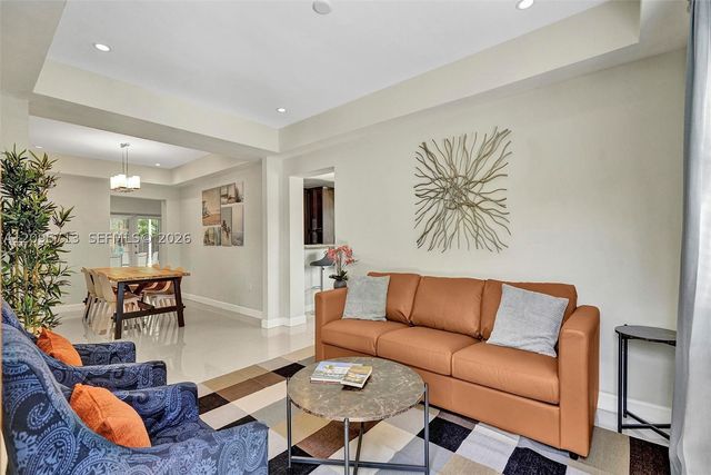 6550 SW 52nd Ter, South Miami, FL 33155