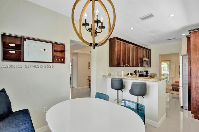 6550 SW 52nd Ter, South Miami, FL 33155
