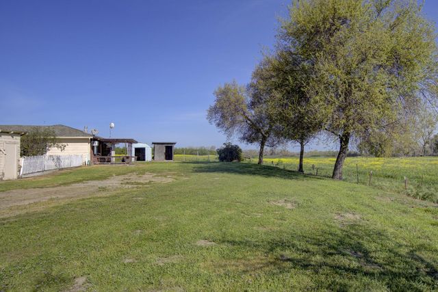 16400 Ash Ave, Patterson, CA 95363