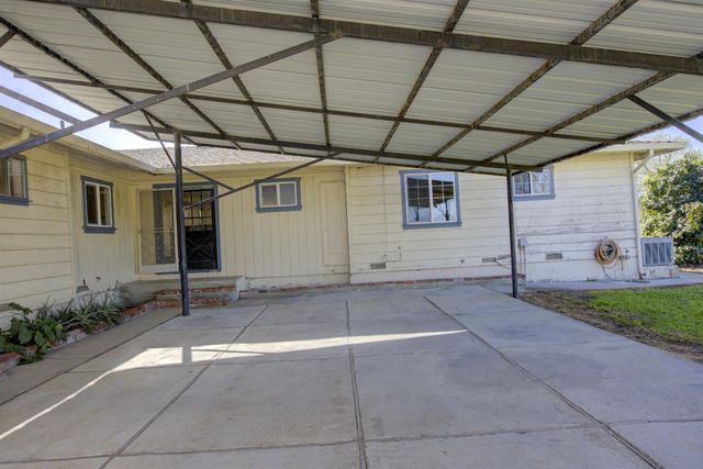 16400 Ash Ave, Patterson, CA 95363