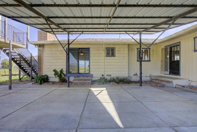 16400 Ash Ave, Patterson, CA 95363