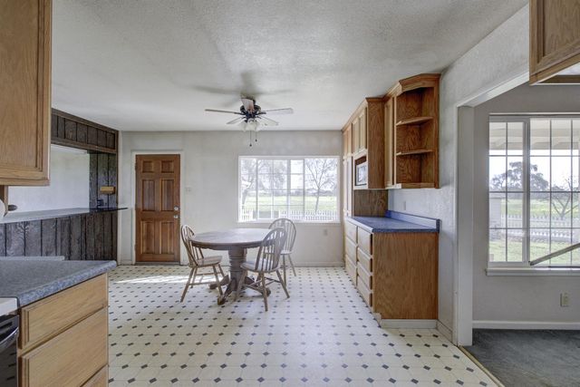 16400 Ash Ave, Patterson, CA 95363