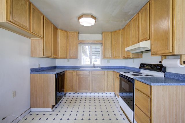 16400 Ash Ave, Patterson, CA 95363