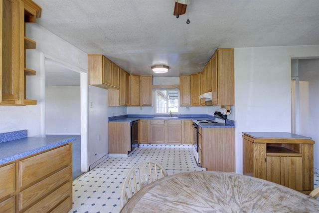 16400 Ash Ave, Patterson, CA 95363