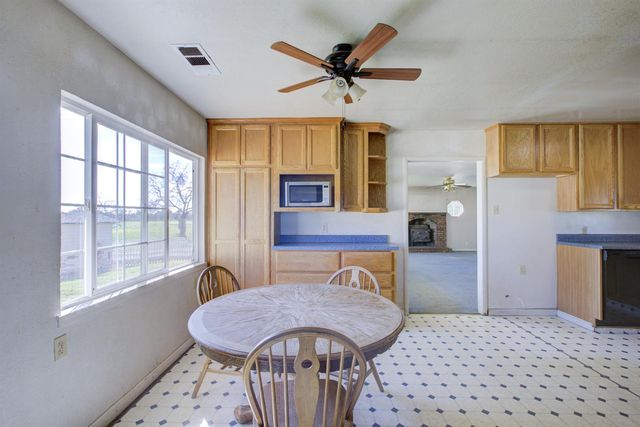 16400 Ash Ave, Patterson, CA 95363