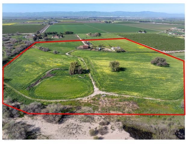 16400 Ash Ave, Patterson, CA 95363