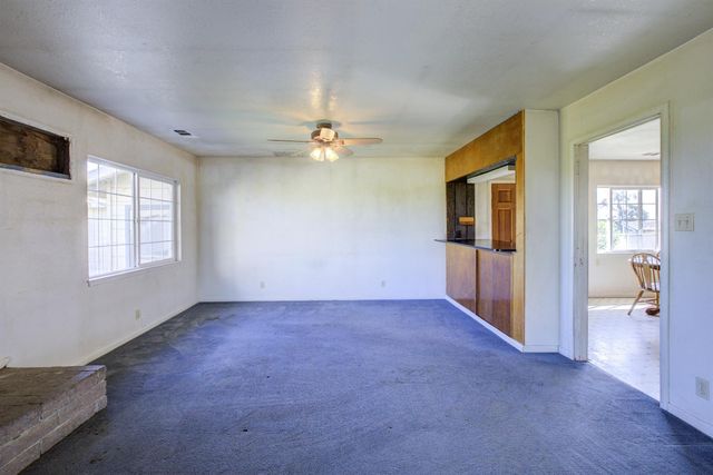 16400 Ash Ave, Patterson, CA 95363