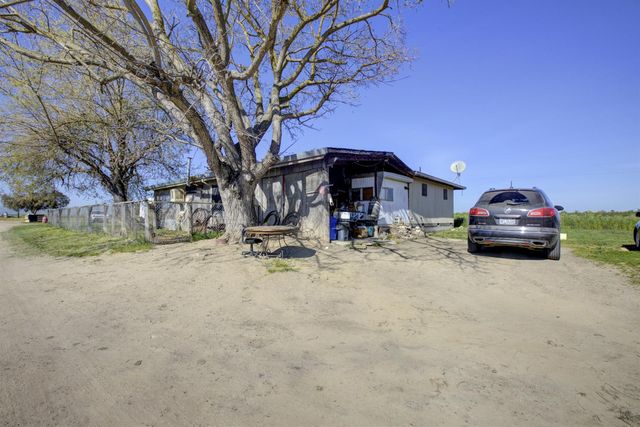 16400 Ash Ave, Patterson, CA 95363