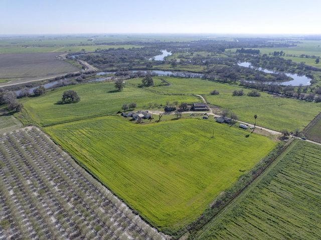 16400 Ash Ave, Patterson, CA 95363