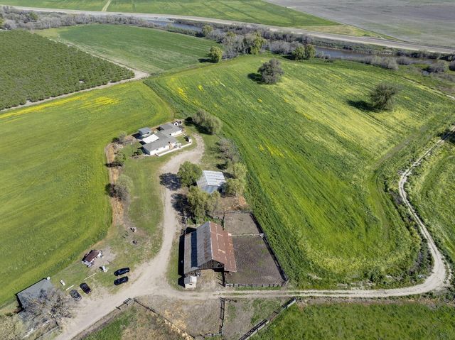 16400 Ash Ave, Patterson, CA 95363