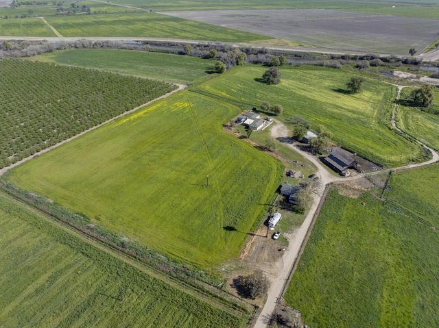 16400 Ash Ave, Patterson, CA 95363