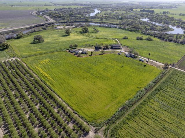 16400 Ash Ave, Patterson, CA 95363