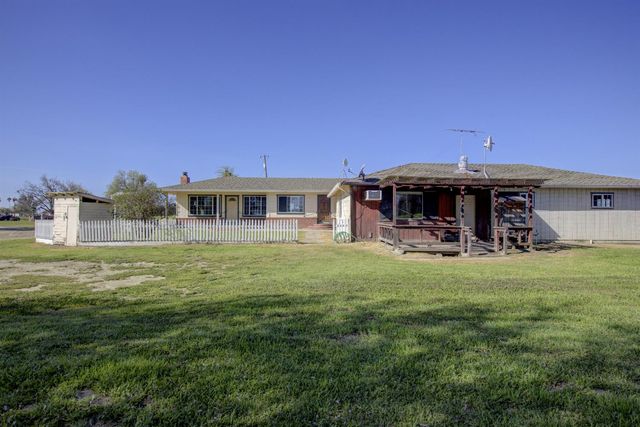 16400 Ash Ave, Patterson, CA 95363