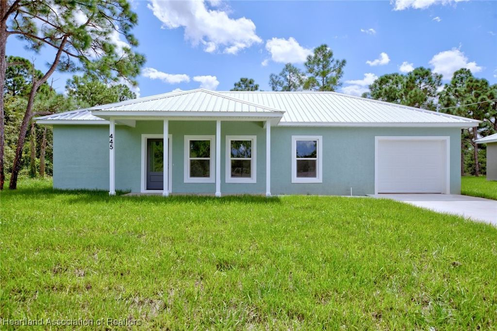 445 Apple Blossom Court, Lake Placid, FL 33852