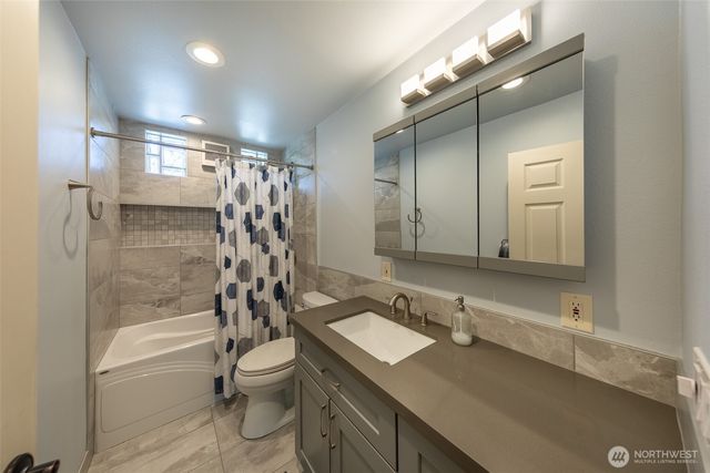 9617 Belmont Drive, Everett, WA 98208