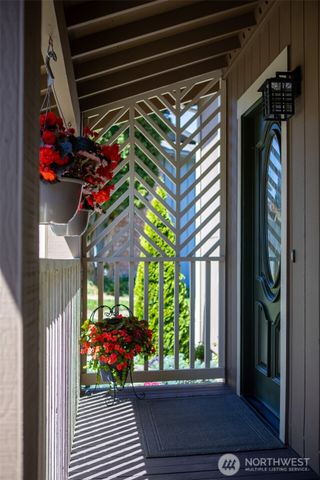 9617 Belmont Drive, Everett, WA 98208
