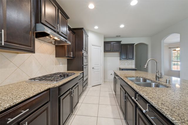 673 Revalen Lane, Frisco, TX 75036