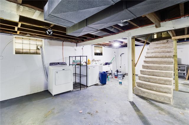 5782 N Edinburg Rd, Mahoning Twp, PA 16116