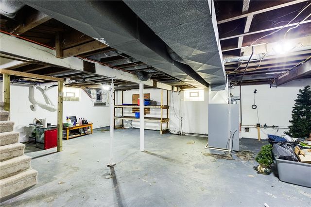 5782 N Edinburg Rd, Mahoning Twp, PA 16116