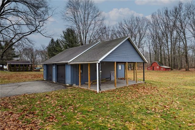 5782 N Edinburg Rd, Mahoning Twp, PA 16116