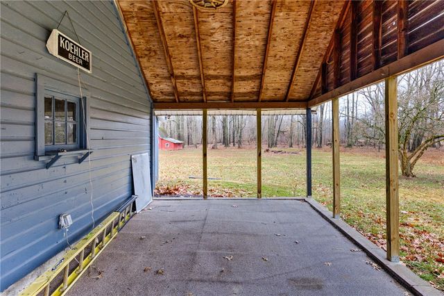 5782 N Edinburg Rd, Mahoning Twp, PA 16116