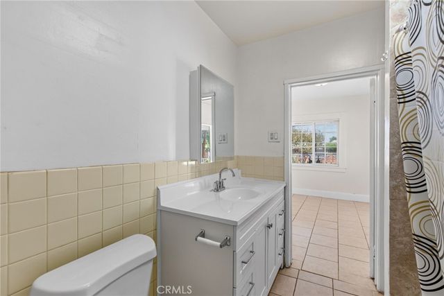160 Highland Avenue, Riverside, CA 92507