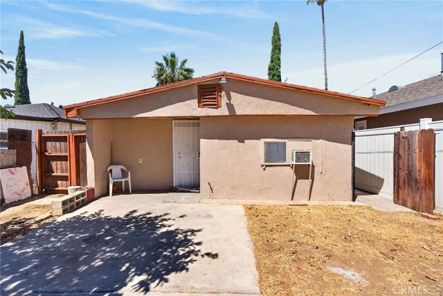 160 Highland Avenue, Riverside, CA 92507