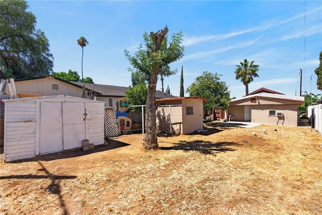 160 Highland Avenue, Riverside, CA 92507