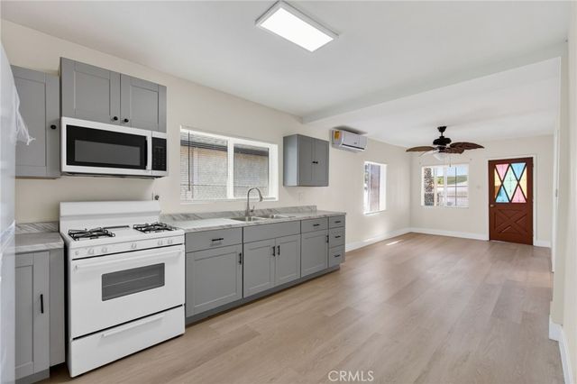 160 Highland Avenue, Riverside, CA 92507
