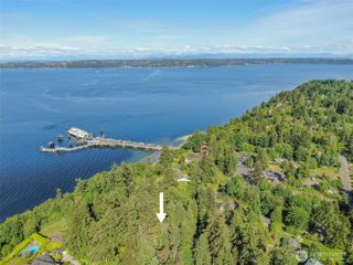 1052 Xx SW Cowan Road, Vashon, WA 98070