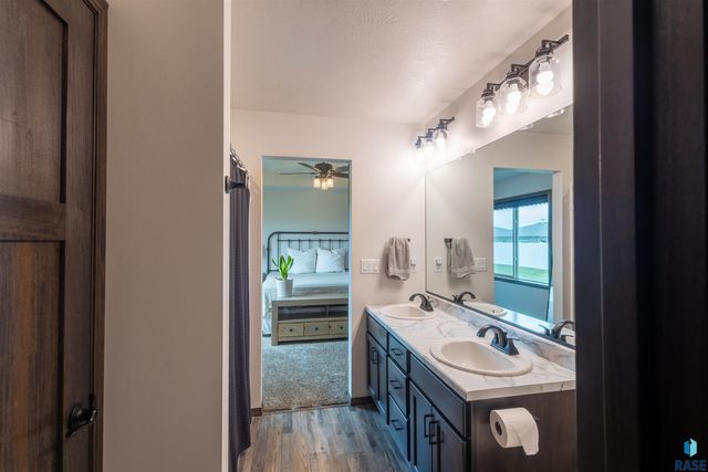 617 Praireside Trl Trail, Harrisburg, SD 57032