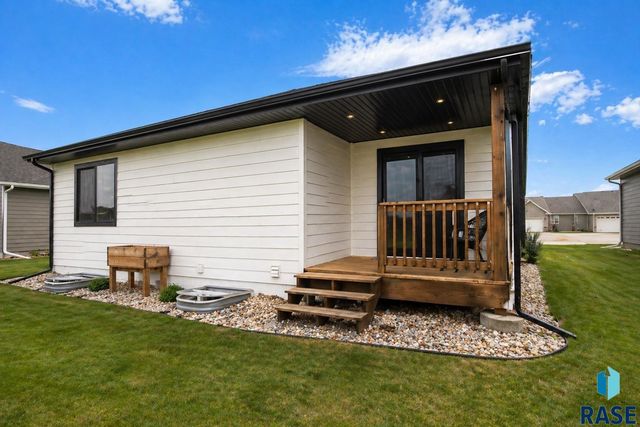 617 Praireside Trl Trail, Harrisburg, SD 57032