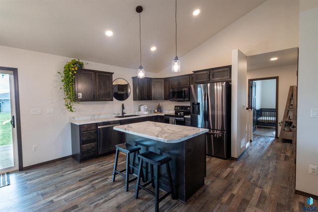 617 Praireside Trl Trail, Harrisburg, SD 57032