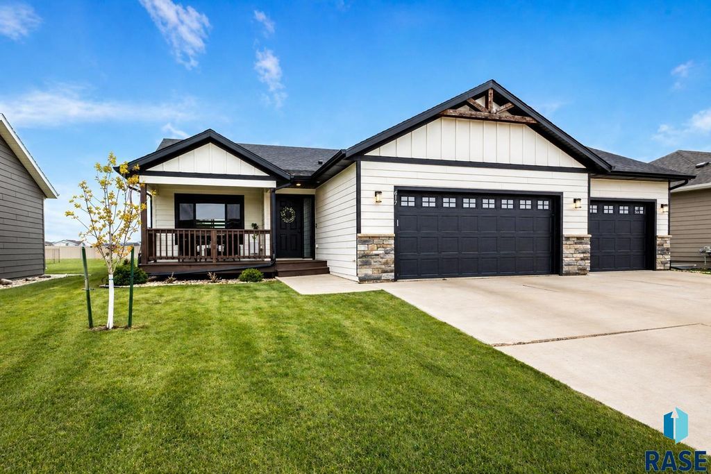 617 Praireside Trl Trail, Harrisburg, SD 57032