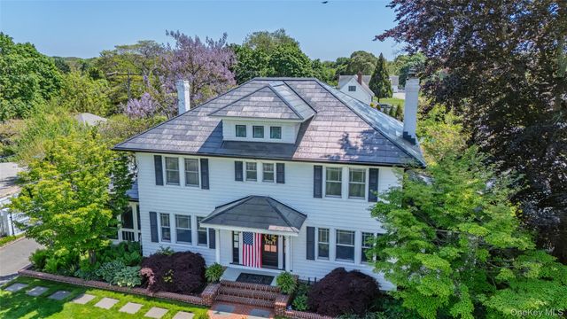 119 Hubbard Avenue, Riverhead, NY 11901