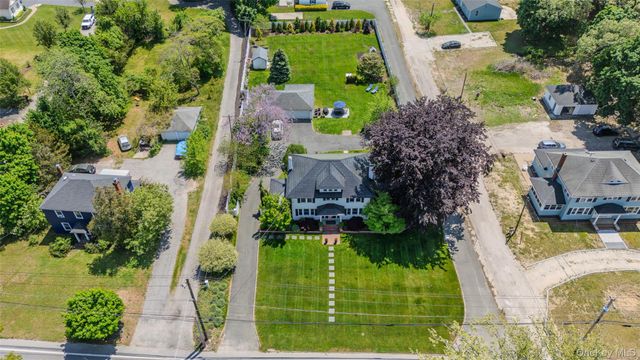 119 Hubbard Avenue, Riverhead, NY 11901