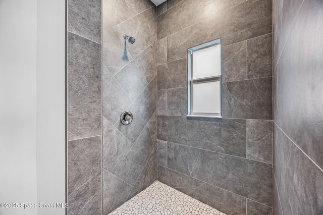 947 Hutchins Street SE, Palm Bay, FL 32909