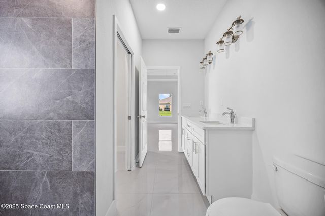 947 Hutchins Street SE, Palm Bay, FL 32909