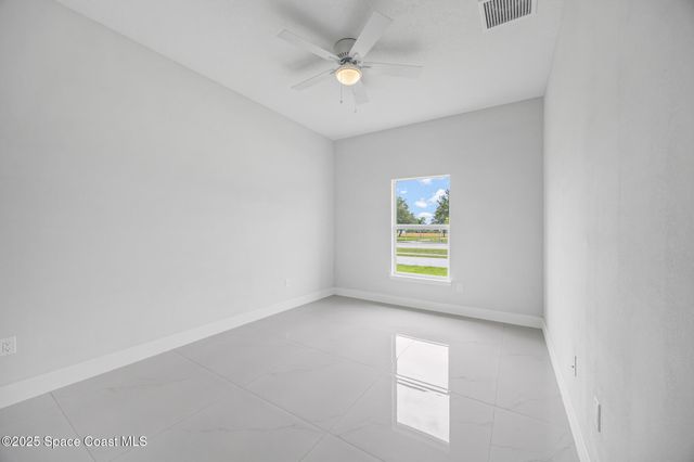 947 Hutchins Street SE, Palm Bay, FL 32909