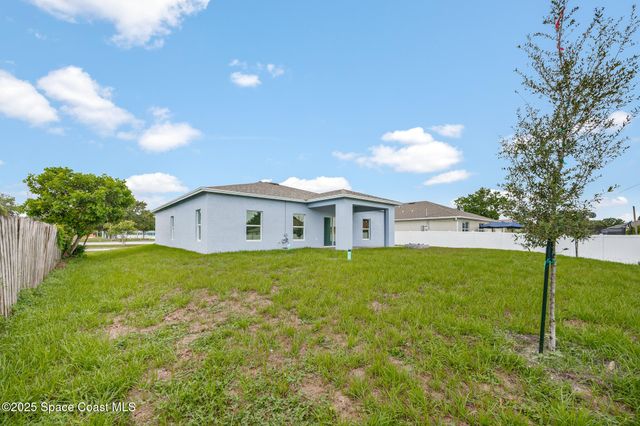947 Hutchins Street SE, Palm Bay, FL 32909