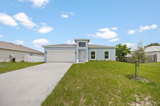 947 Hutchins Street SE, Palm Bay, FL 32909