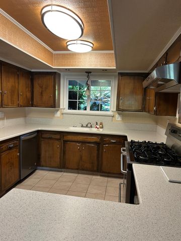 2360 23rd Avenue, Kingsburg, CA 93631